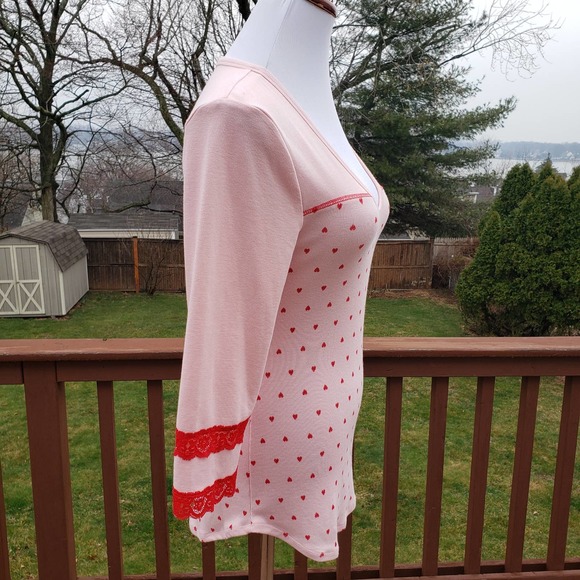 Lounge Sleep Top Pink Hearts Lace Intimates BETSY JOHNSON Sz M - Picture 11 of 12